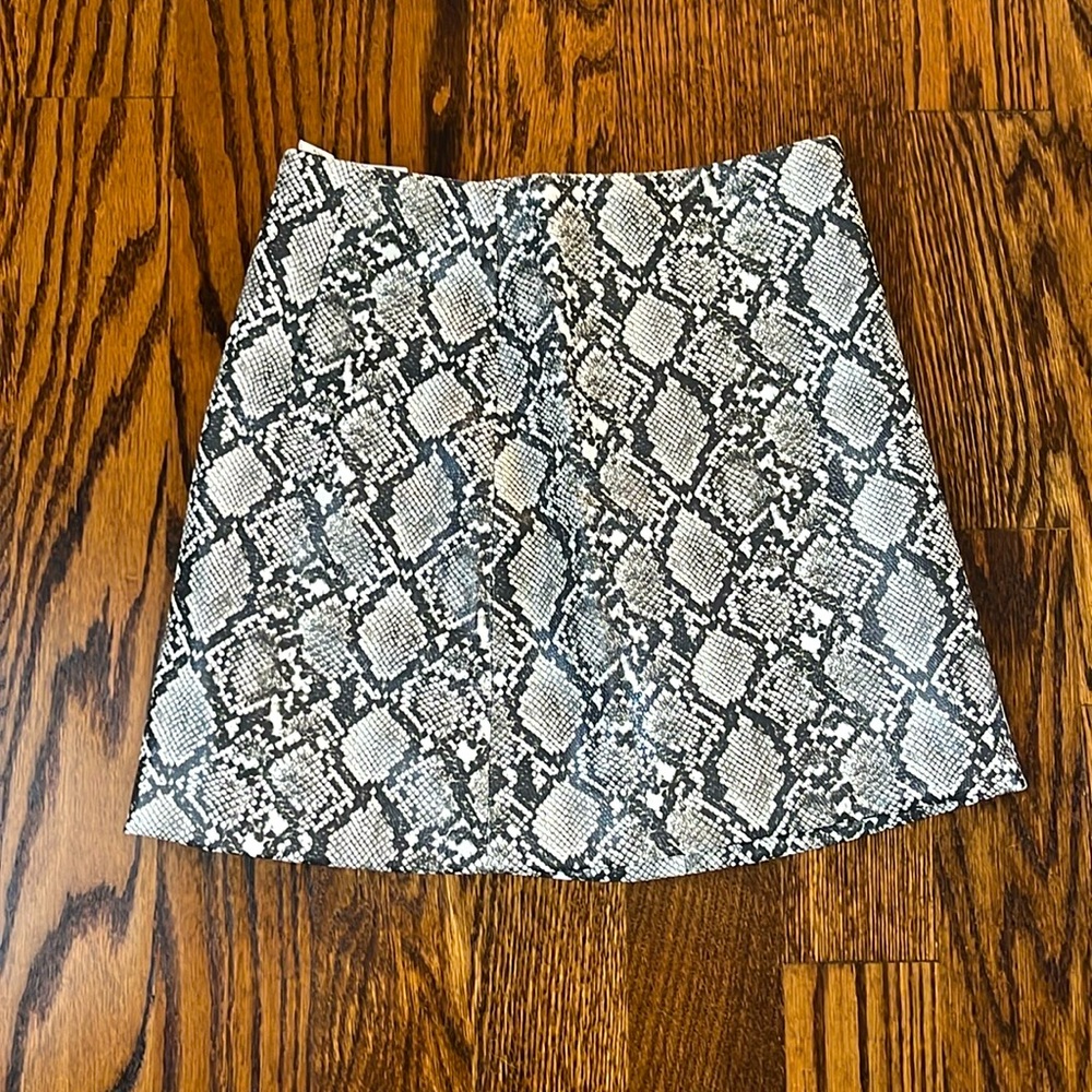 NWT H&M faux leather snakeskin skirt, size 2